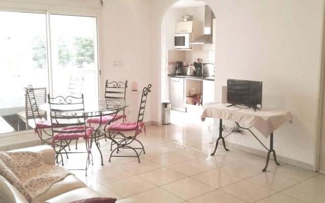 Apartment with One Bedroom in Sainte-Clotilde, with Wonderful Sea View, Furnished Balcony And Wifi - 40 Km From the Beach