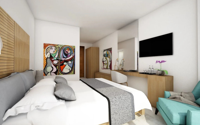 The Blue Ivy Hotel and Suites