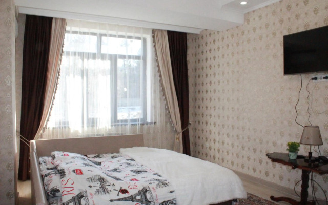 Отдельная квартира с видом на Ботанический садWiFi