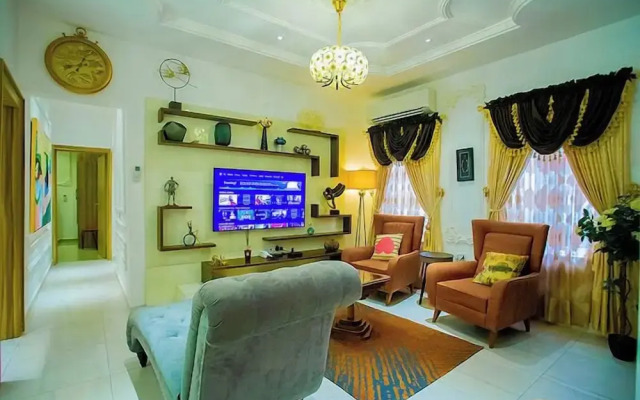 Zinq Bridge Aparments