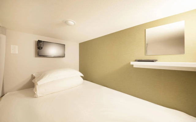 Centurion Ladies Hostel Ueno Park - Caters to Women