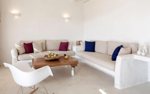 The Naxian Collection Grande Suite With Shared Pool