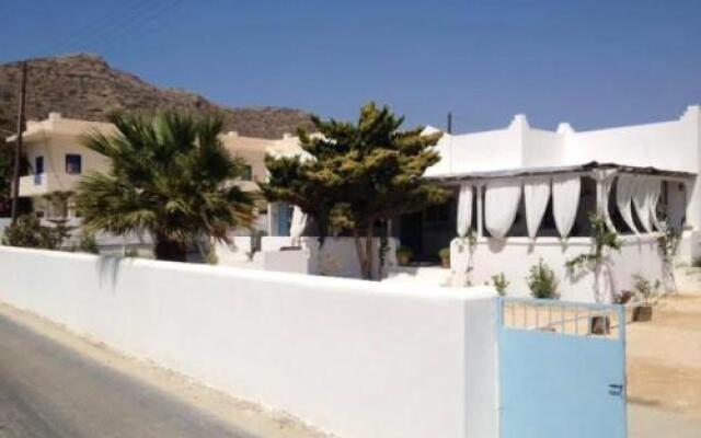 Holiday Home 5 Bedrooms - Ios