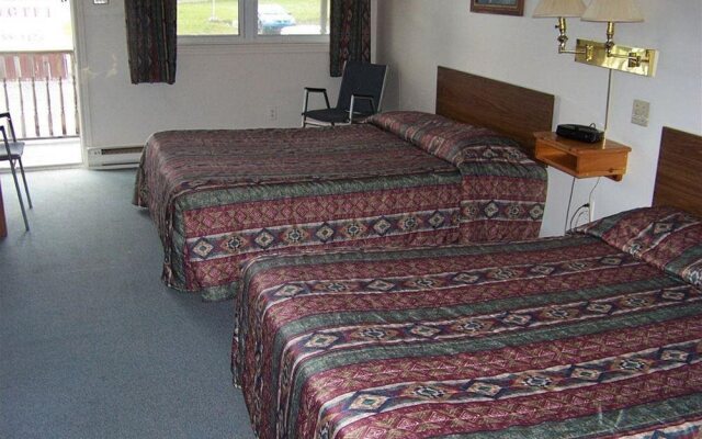Dolan's Motel
