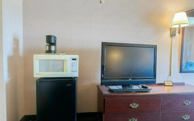 OYO Hotel East Macon I-75