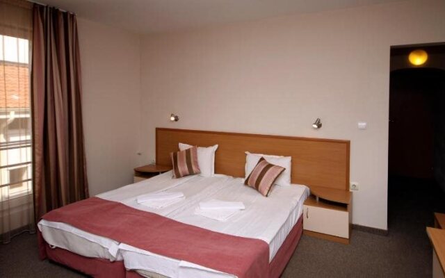 Hotel Briz