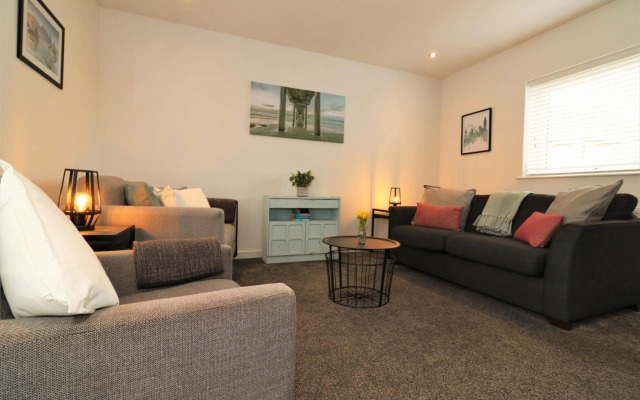 Railway Cottage - Maryhill