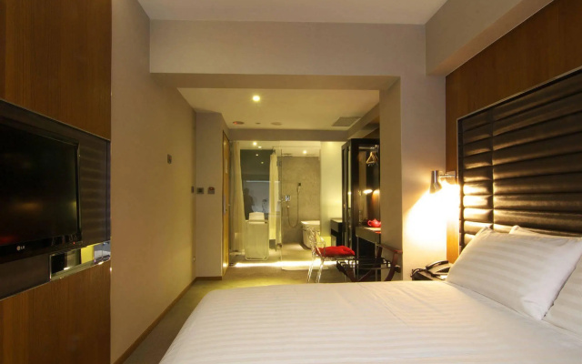 Newful Hotel