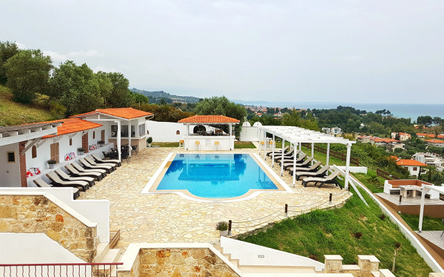 Bungalow White Apartments and Suites