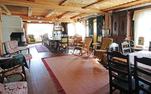 Elves Village Hotel