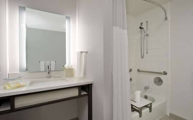 Hilton Garden Inn Columbus-University Area