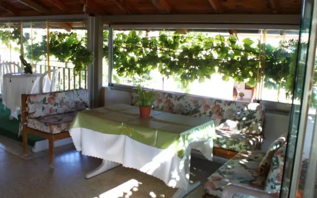 Rose Pension