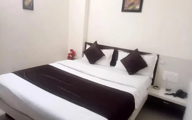 Hotel Gopi Palace