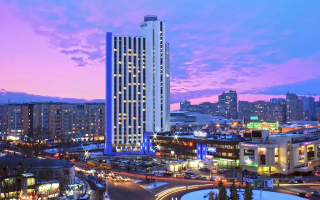 Tourist Hotel