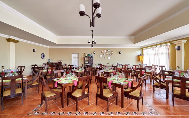 Aston Costa Verde Beach Resort