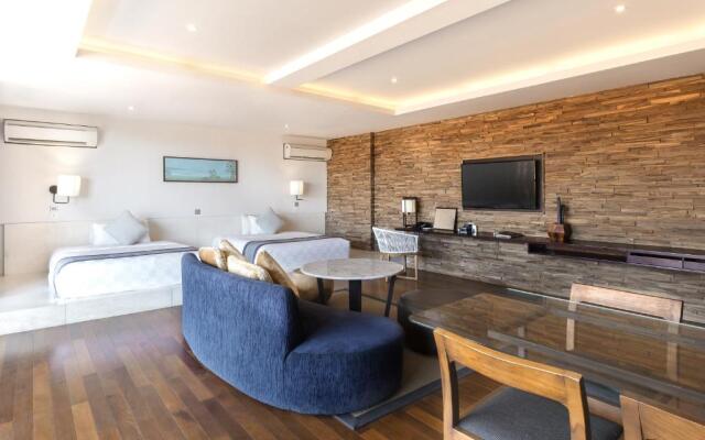 Suites by Watermark Hotel and Spa