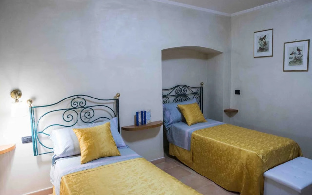 Vittoria Guest House - Salerno