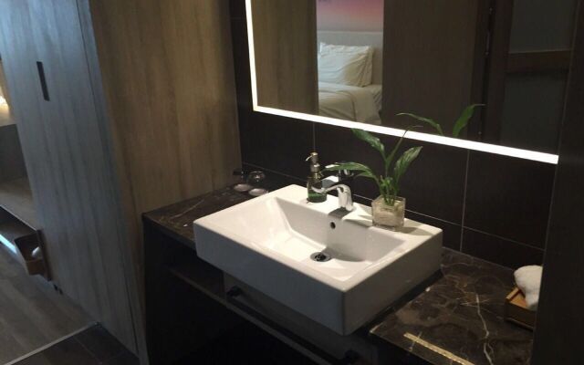 Atour Hotel Zhongshan Square Dalian