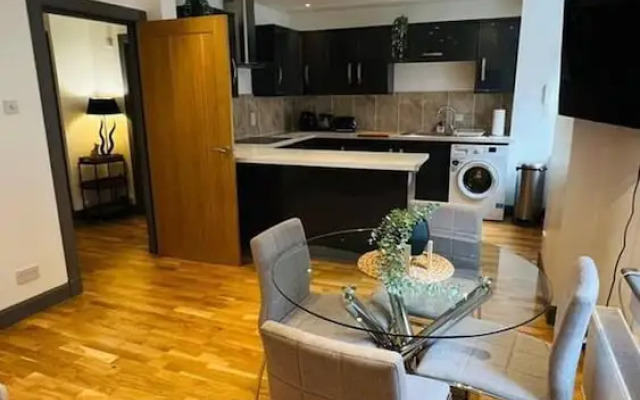 Modern City Center 2 Bedroom Apartment