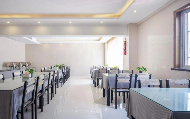 Yixing Xia Hao Hotel Ding Shan store