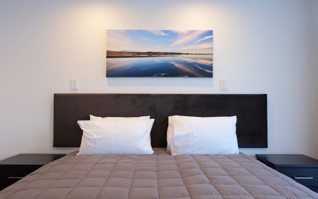 Stopforths Premium Accommodation – Guest Rooms – Hokitika