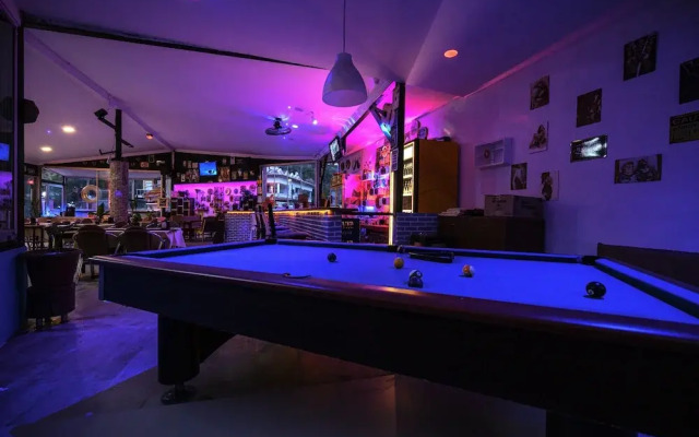 Can Apartments