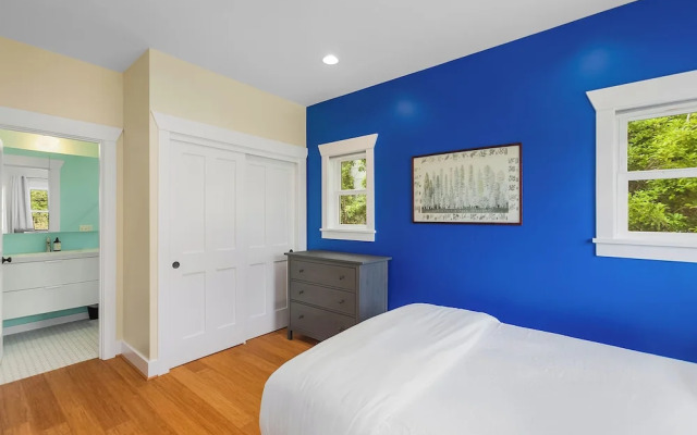 Phinney's Newest Family House with BBQ