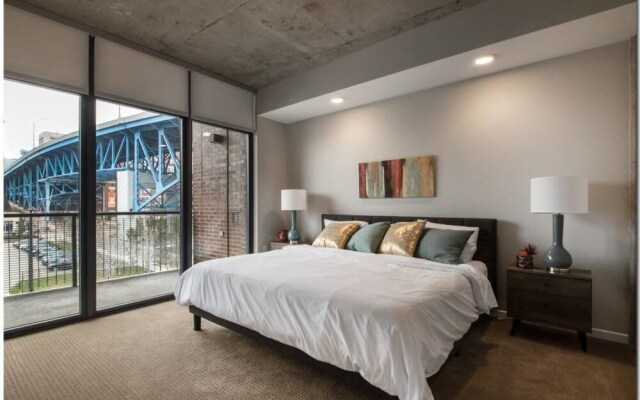 Apartments At 1055 Old River Road