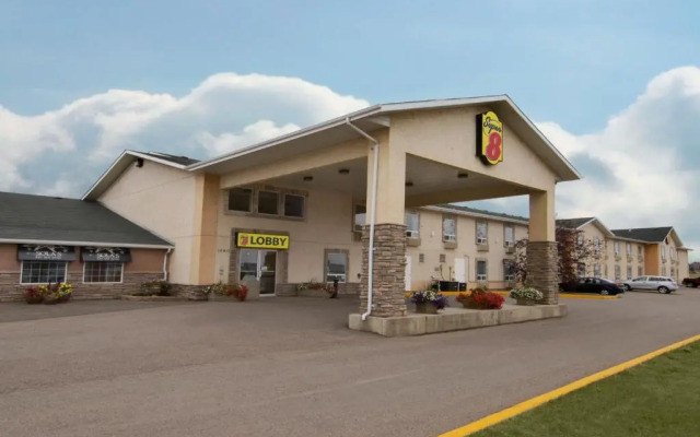Super 8 Dawson Creek