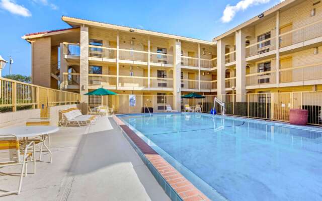 La Quinta Inn by Wyndham Tampa Bay Pinellas Park Clearwater