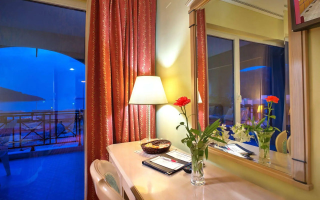 Angelika Pallas Hotel