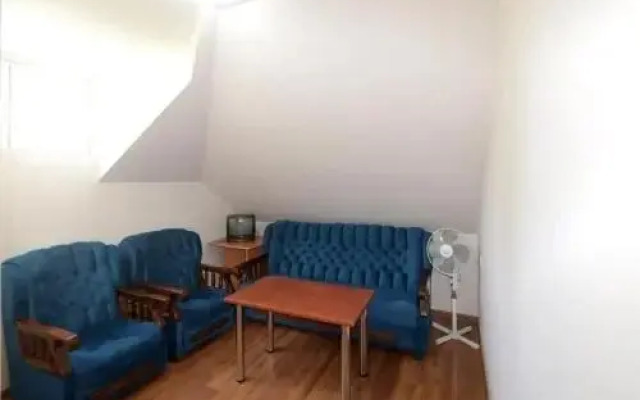 Hostel Kond House