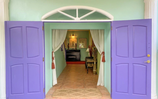 Russell Villas Garden House