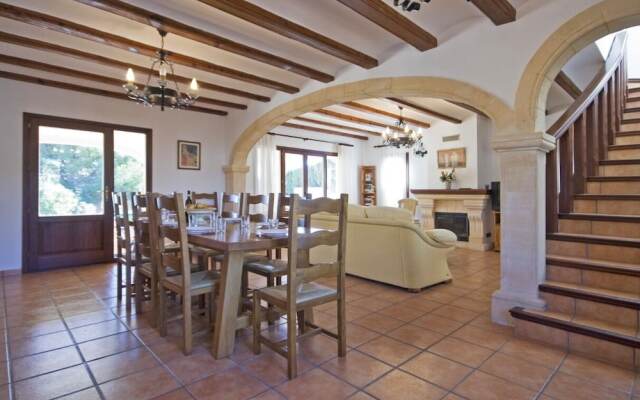 Villa - 4 Bedrooms with Pool, WiFi and Sea views - 105045