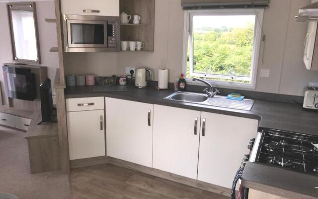 Luxury 3 Bedroom Caravan MC37, Shanklin, Isle of Wight