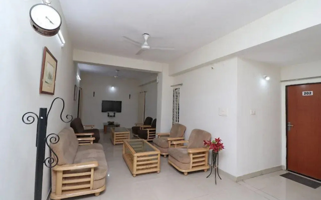 Oyo 6448 Hotel Smriti Grand