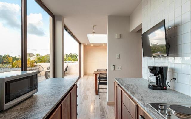 407 Stunning penthouse apartment for 2