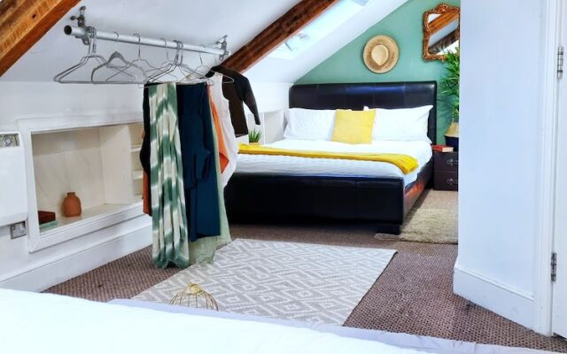 Moorish Character Apartment in Newcastle City