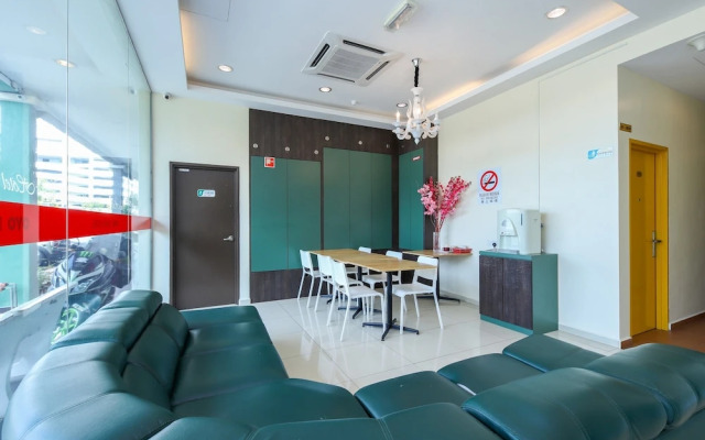 Oyo 89714 Doris Hotel