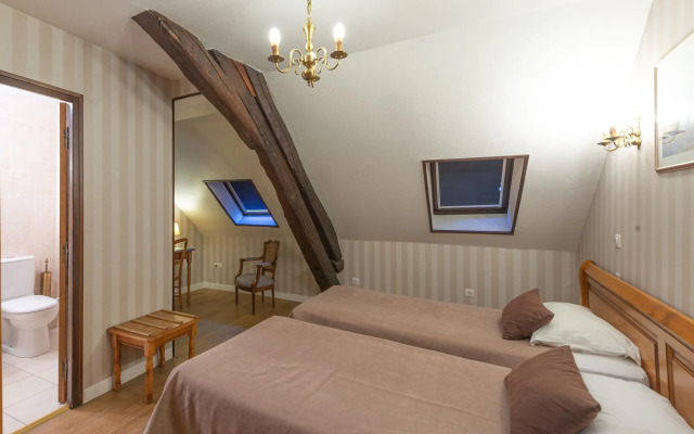 Logis Hôtel De La Cloche