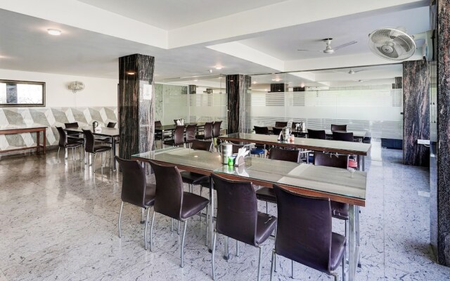 Fabhotel Interglobe Oasis