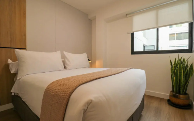 w Phenomenal 2BR With Balcony in San Isidro