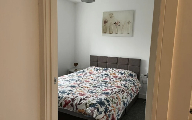 Impeccable 1-bed Apartment in Chesterfield