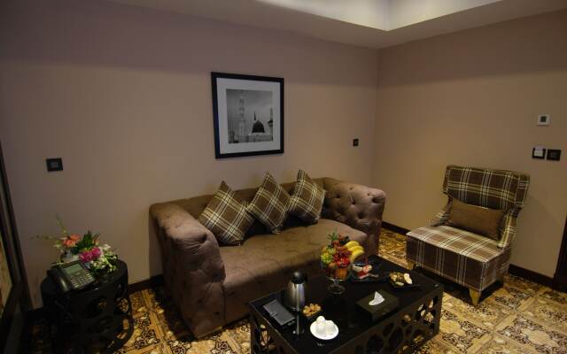 Gloria Al Madinah Al Fayroz Al Massi