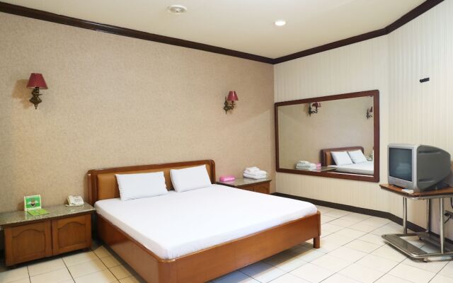 Hotel Transit Pondok Tirta Sentosa