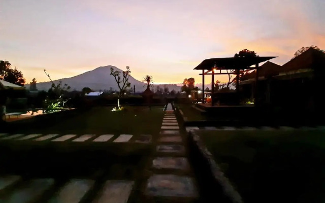 Host @ Volcano
