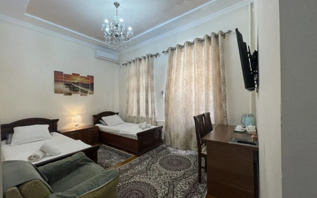 "Orom" Guests House
