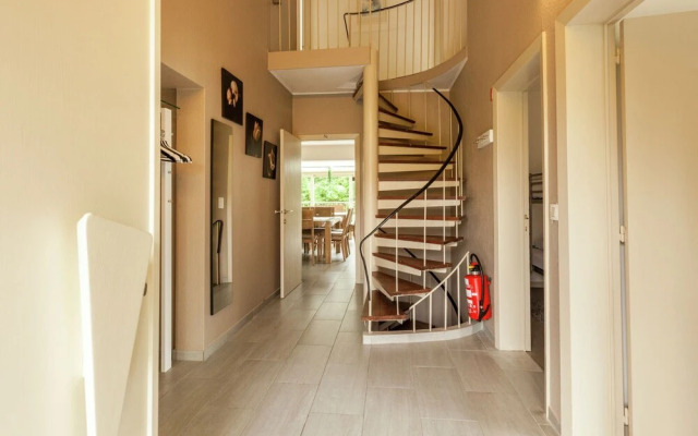 Luxury Villa with Sauna & Hot Tub in Middelkerke