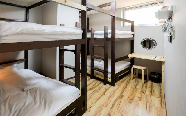 Nerarel Hostel Namba