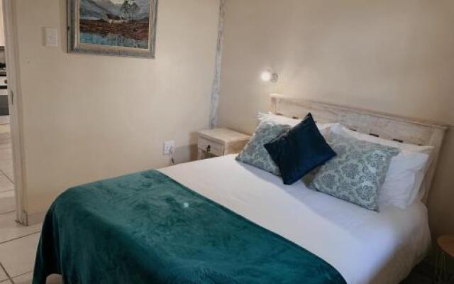 Oyster Kaya At Oyster Bay